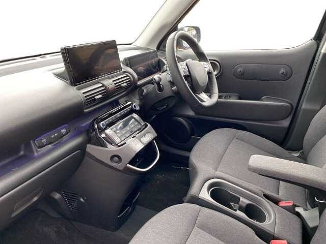 Hyundai INSTER 85Kw 02 49Kwh 5Dr Auto