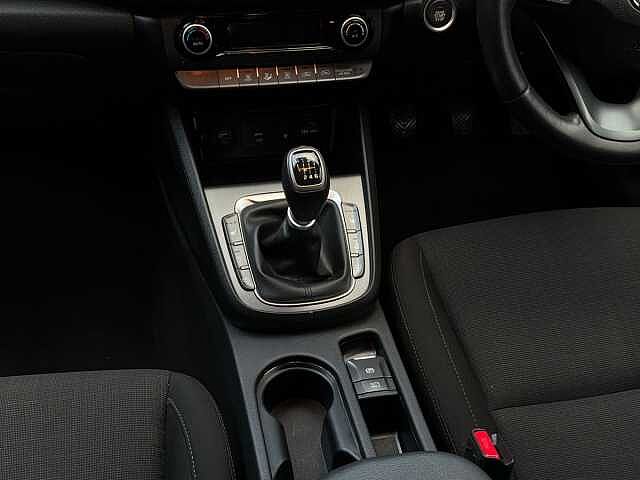 Hyundai KONA 1.0 T-Gdi Mhev Premium Suv 5Dr Petrol Hybrid Manual Euro 6 (S/S) (120 Ps)