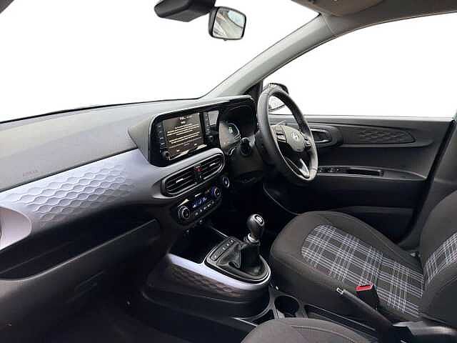 Hyundai I10 1.2 Premium Hatchback 5Dr Petrol Manual Euro 6 (S/S) (84 Ps)