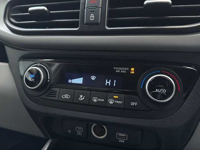 Hyundai I10 1.2 [79] Premium 5Dr [Nav]