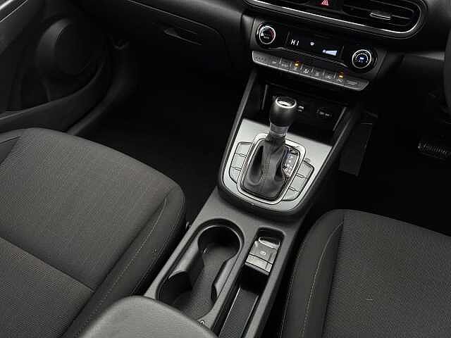 Hyundai KONA 1.6 H-Gdi Se Connect Suv 5Dr Petrol Hybrid Dct Euro 6 (S/S) (141 Ps)