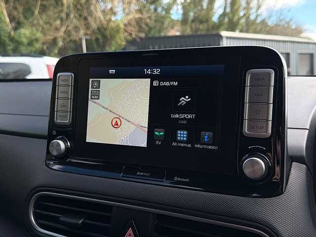 Hyundai KONA 64Kwh Premium Se Suv 5Dr Electric Auto (204 Ps)