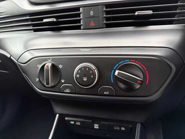 Hyundai BAYON 1.0 T-Gdi Mhev Se Connect Suv 5Dr Petrol Hybrid Dct Euro 6 (S/S) (100 Ps)