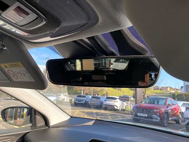 Hyundai BAYON 1.0 T-Gdi Mhev Premium Suv 5Dr Petrol Hybrid Dct Euro 6 (S/S) (100 Ps) Mangrove Green