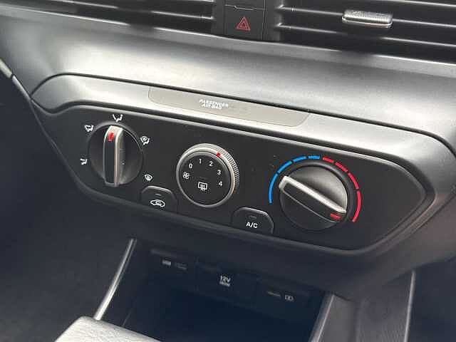 Hyundai BAYON 1.0 T-Gdi Mhev Se Connect Suv 5Dr Petrol Hybrid Dct Euro 6 (S/S) (100 Ps)