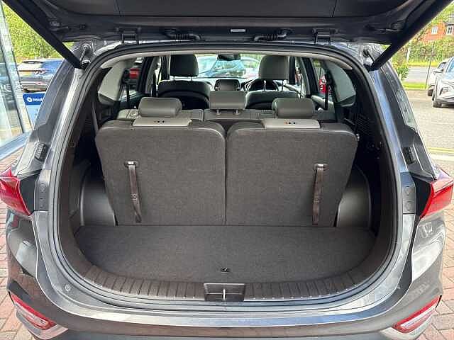Hyundai SANTA FE 2.2 Crdi Premium Se Suv 5Dr Diesel Auto 4Wd Euro 6 (S/S) 7 Seat (200 Ps) Magnetic Force