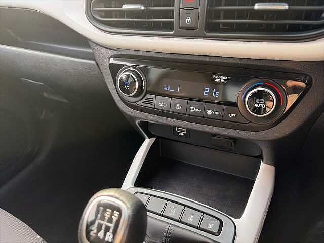 Hyundai I10 1.0 Premium Hatchback 5Dr Petrol Manual Euro 6 (S/S) (67 Ps)