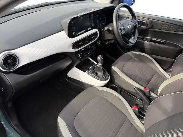 Hyundai I10 1.0 Premium Hatchback 5Dr Petrol Manual Euro 6 (S/S) (67 Ps)