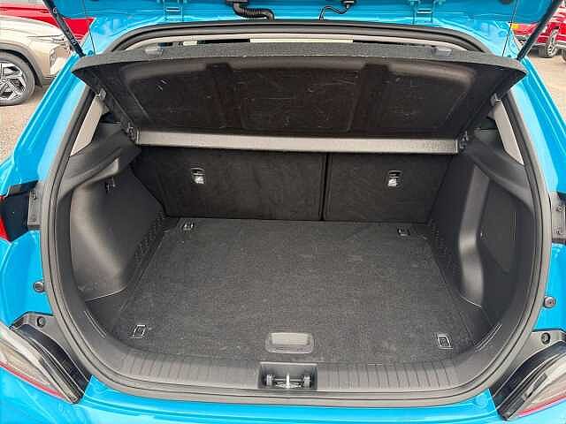 Hyundai KONA 64Kwh Premium Suv 5Dr Electric Auto (10.5Kw Charger) (204 Ps)