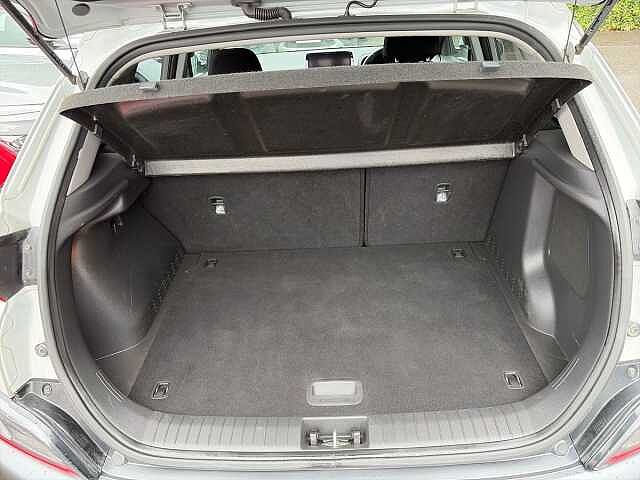 Hyundai KONA 1.6 Gdi Hybrid Premium 5Dr Dct