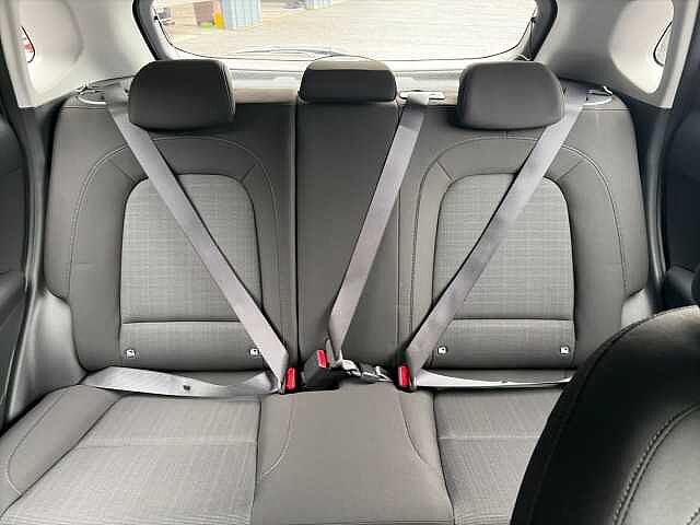 Hyundai KONA 1.6 H-Gdi Se Connect Suv 5Dr Petrol Hybrid Dct Euro 6 (S/S) (141 Ps)