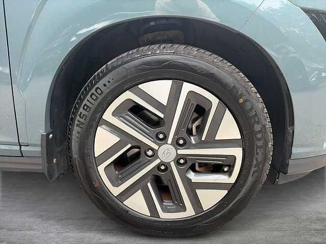 Hyundai KONA 64Kwh Premium Suv 5Dr Electric Auto (10.5Kw Charger) (204 Ps)