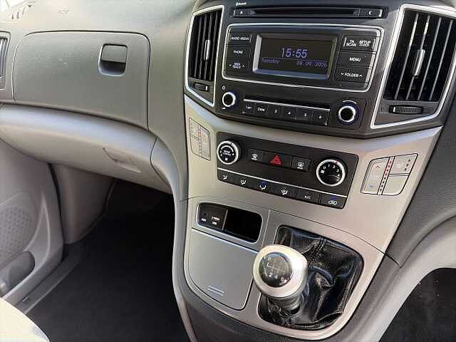 Hyundai I800 2.5 Crdi Se Mpv 5Dr Diesel Manual Euro 6 (136 Ps) Creamy White