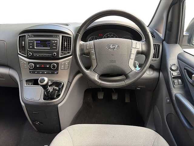 Hyundai I800 2.5 Crdi Se Mpv 5Dr Diesel Manual Euro 6 (136 Ps) Creamy White