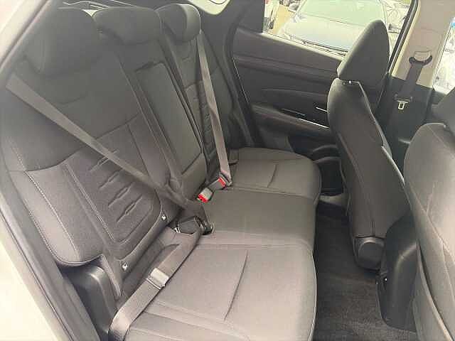 Hyundai TUCSON 1.6 T-Gdi Advance Suv 5Dr Petrol Manual Euro 6 (S/S) (160 Ps) Atlas White